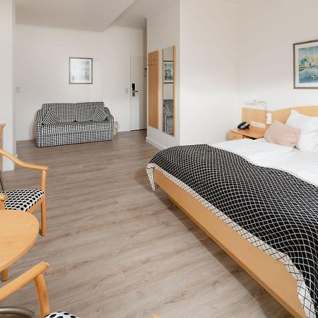 Hotel Kuenstlerhaus Нордерней Екстериор снимка